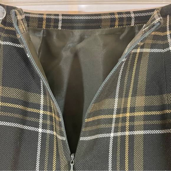 Jones New York Vintage Plaid Green/Beige Short Sleeve Suit - Picture 8 of 12